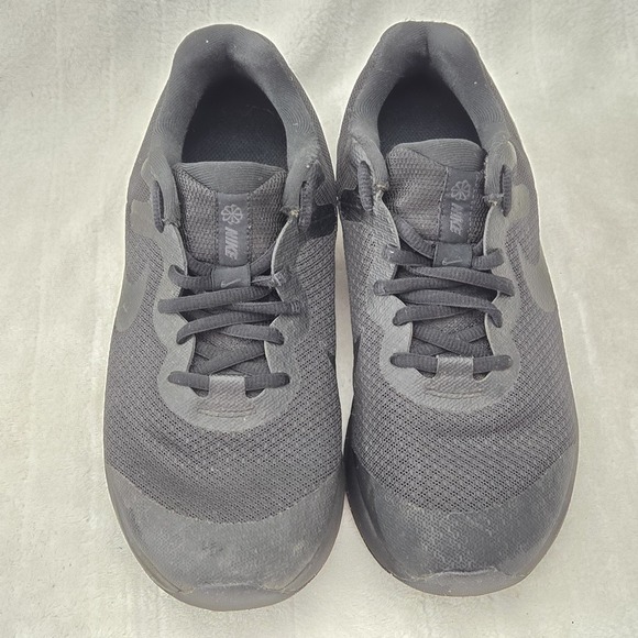 Nike‎ Revolution Youth Size 6Y Black Activewear Athletic Unisex Running Shoes - Picture 2 of 7